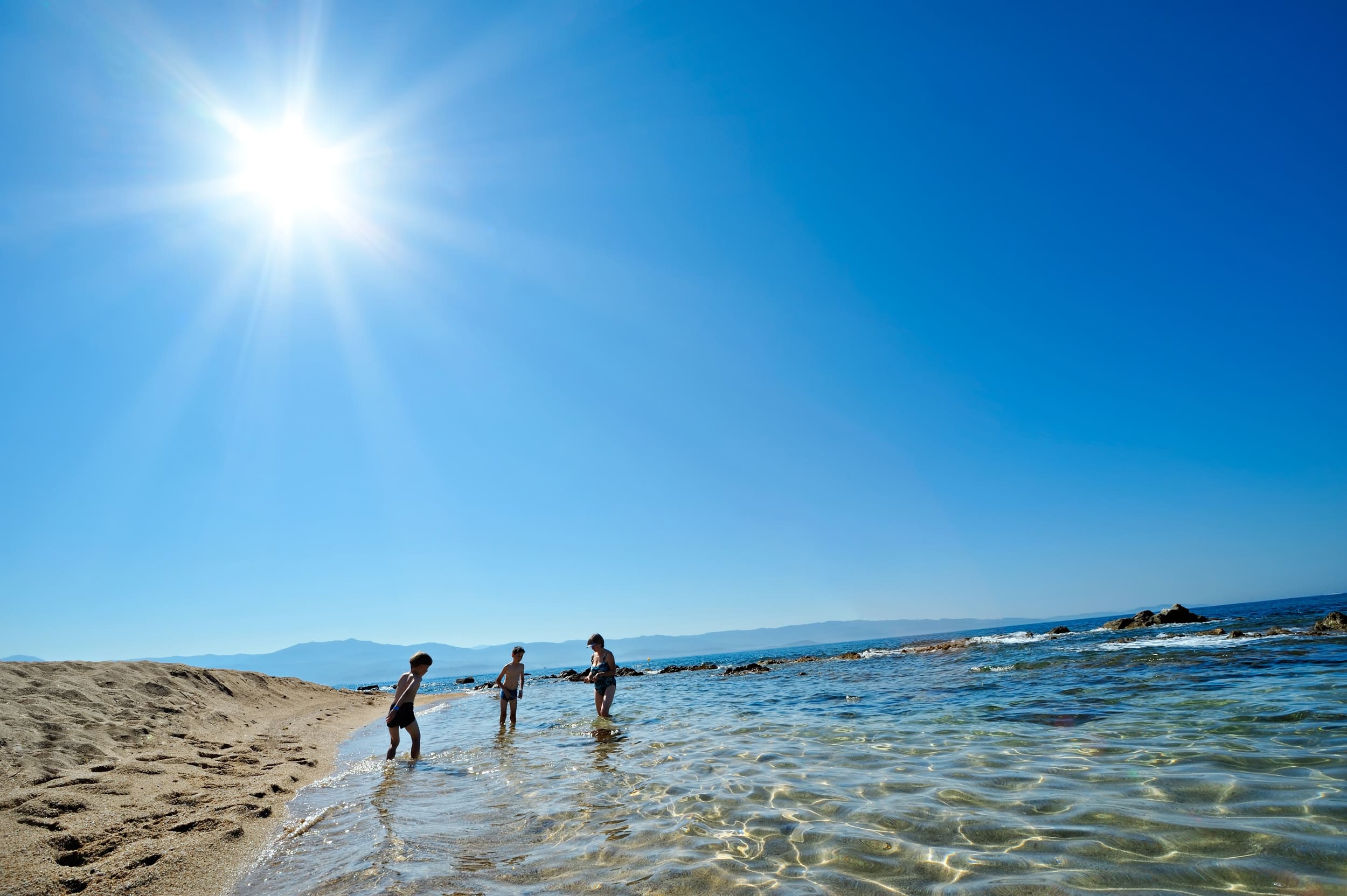 11 Tips for Sunlight, Vitamin D, and Sunscreen